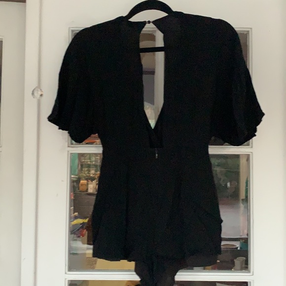 Tobi Romper - Picture 2 of 16